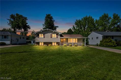 42988 Woodhill Drive Elyria OH 44035
