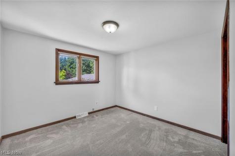 42988 Woodhill Drive Elyria OH 44035