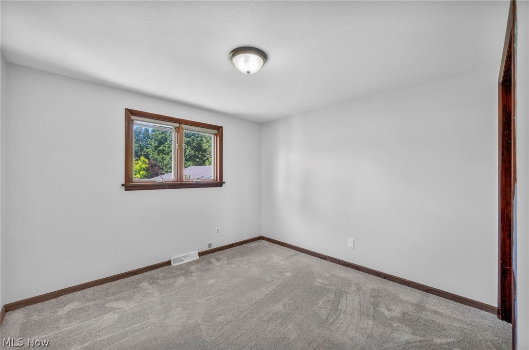 42988 Woodhill Drive Elyria OH 44035