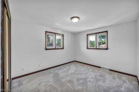 42988 Woodhill Drive Elyria OH 44035