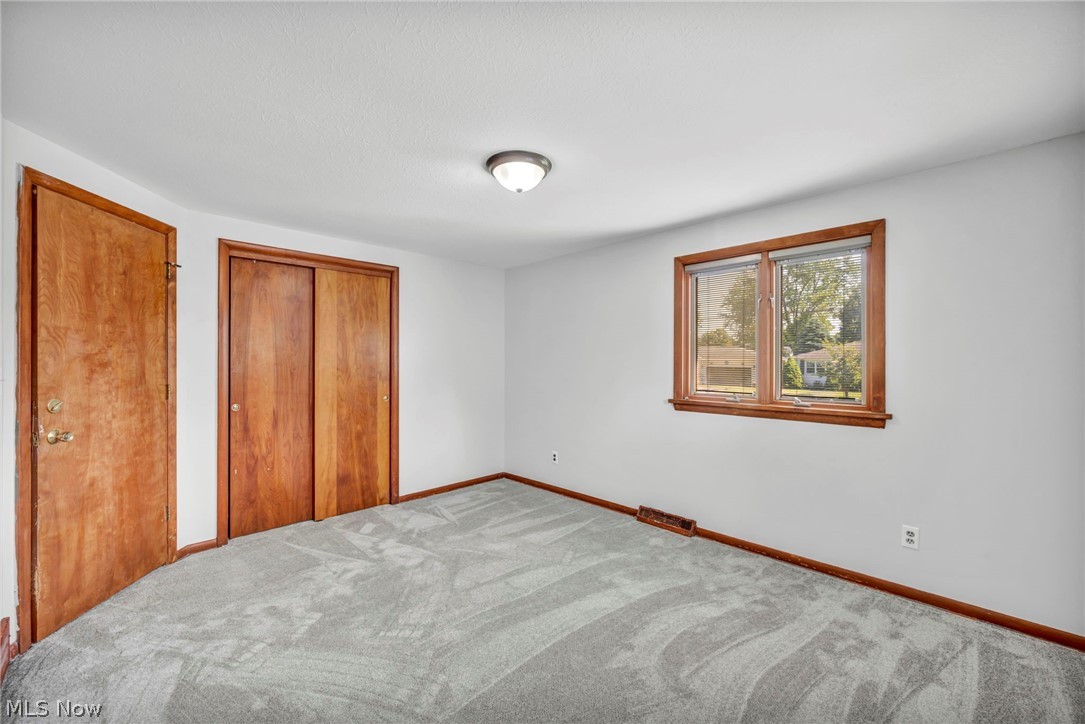 42988 Woodhill Drive Elyria OH 44035