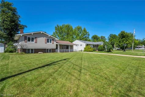 42988 Woodhill Drive Elyria OH 44035