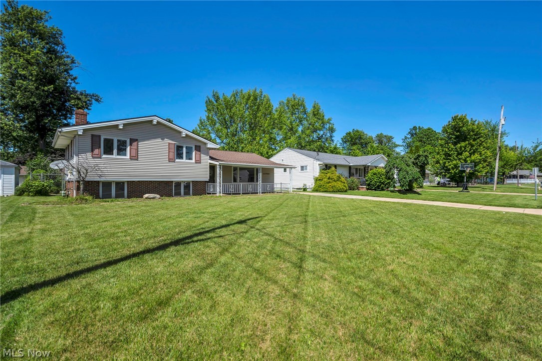 42988 Woodhill Drive Elyria OH 44035