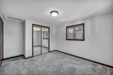 42988 Woodhill Drive Elyria OH 44035
