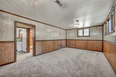 42988 Woodhill Drive Elyria OH 44035