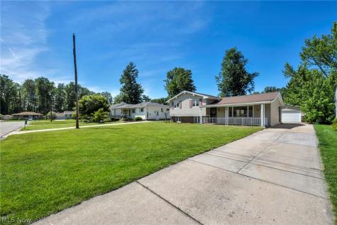 42988 Woodhill Drive Elyria OH 44035
