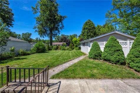 42988 Woodhill Drive Elyria OH 44035