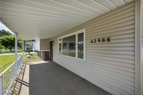 42988 Woodhill Drive Elyria OH 44035