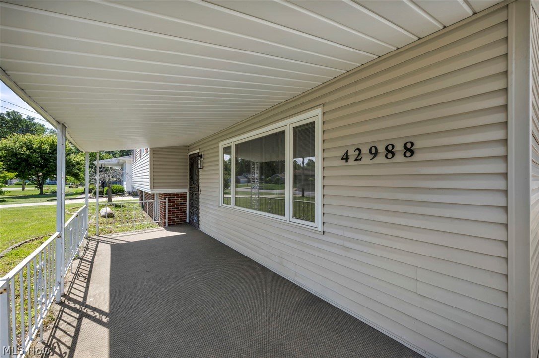 42988 Woodhill Drive Elyria OH 44035