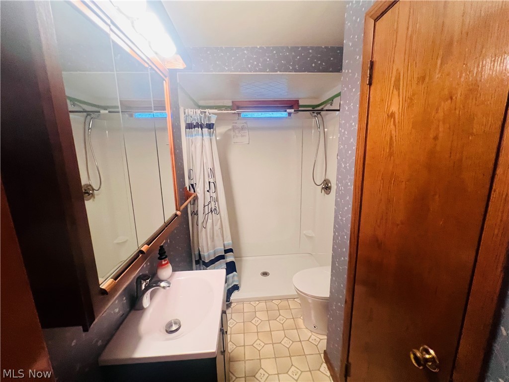 1513 Greenwood Avenue Girard OH 44420