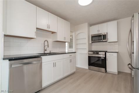 4038 W 140th Street Cleveland OH 44135