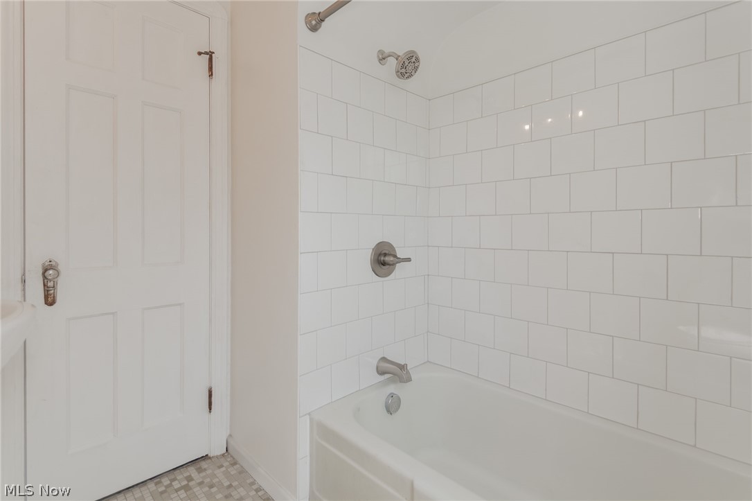 4038 W 140th Street Cleveland OH 44135