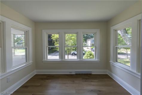 475 Newell Avenue Akron OH 44305