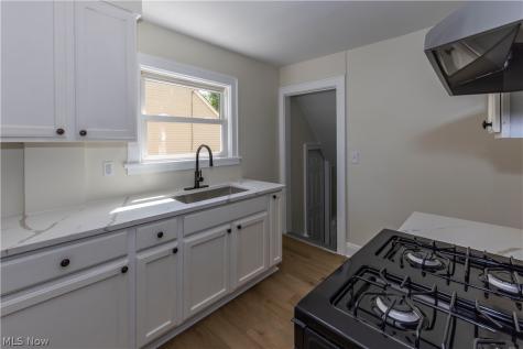 475 Newell Avenue Akron OH 44305