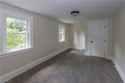 475 Newell Avenue Akron OH 44305