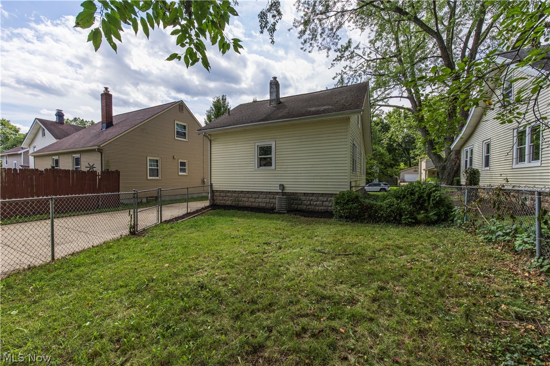 475 Newell Avenue Akron OH 44305