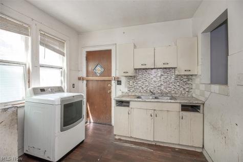 2300 E 86th Street Cleveland OH 44106