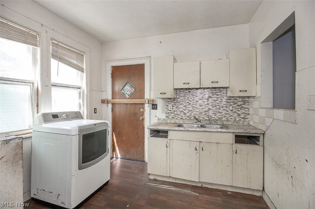 2300 E 86th Street Cleveland OH 44106