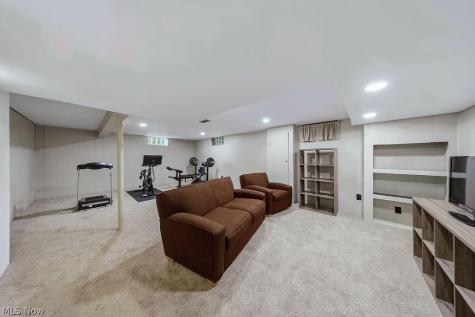 14433 Trenton Avenue Strongsville OH 44136