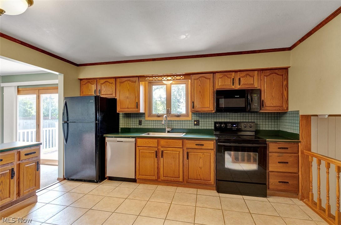 2211 Camelot Drive Parma OH 44134