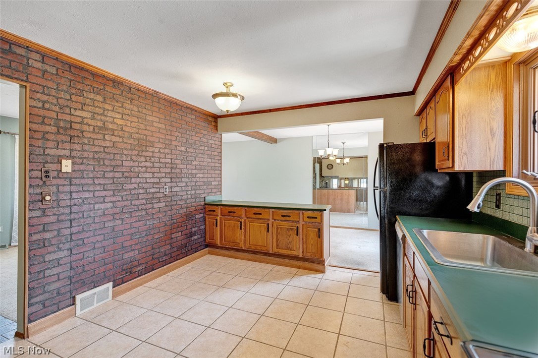 2211 Camelot Drive Parma OH 44134