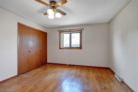 2211 Camelot Drive Parma OH 44134