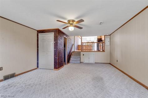 2211 Camelot Drive Parma OH 44134
