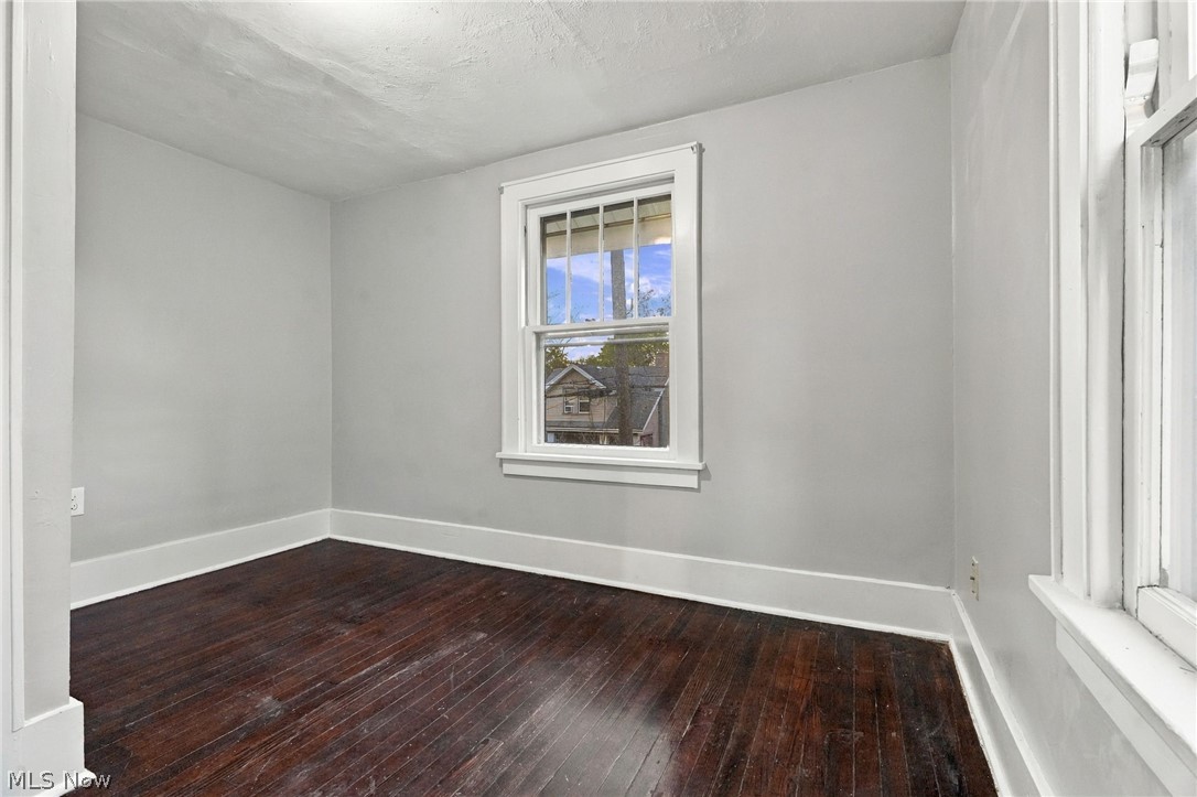 1155 Big Falls Avenue Akron OH 44310