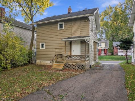 1155 Big Falls Avenue Akron OH 44310
