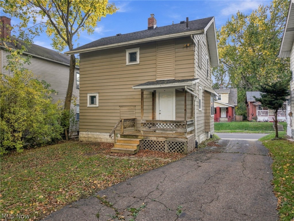 1155 Big Falls Avenue Akron OH 44310