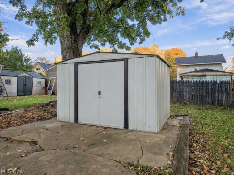 1155 Big Falls Avenue Akron OH 44310