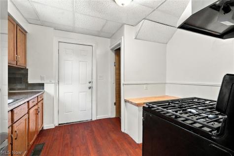 1155 Big Falls Avenue Akron OH 44310
