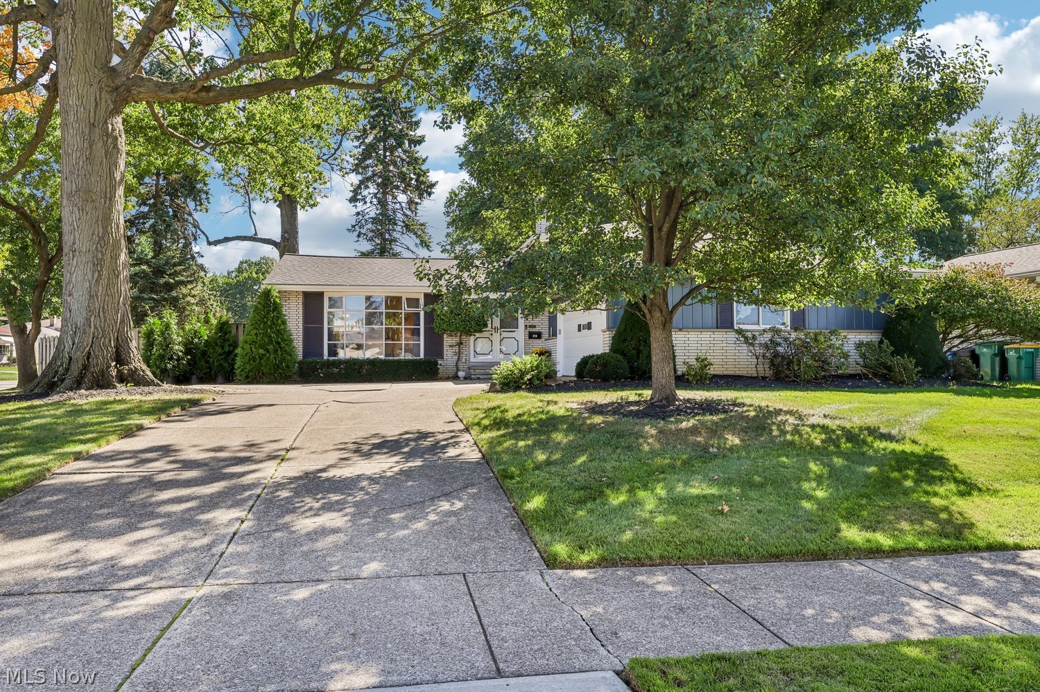 310 E Decker Drive Seven Hills OH 44131