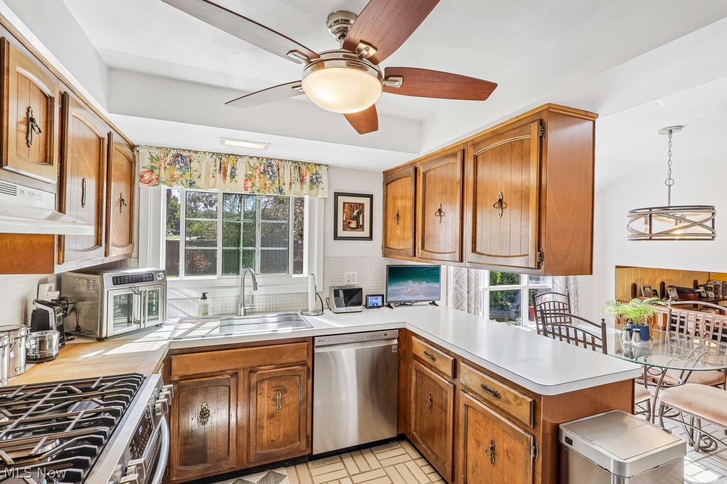 310 E Decker Drive Seven Hills OH 44131