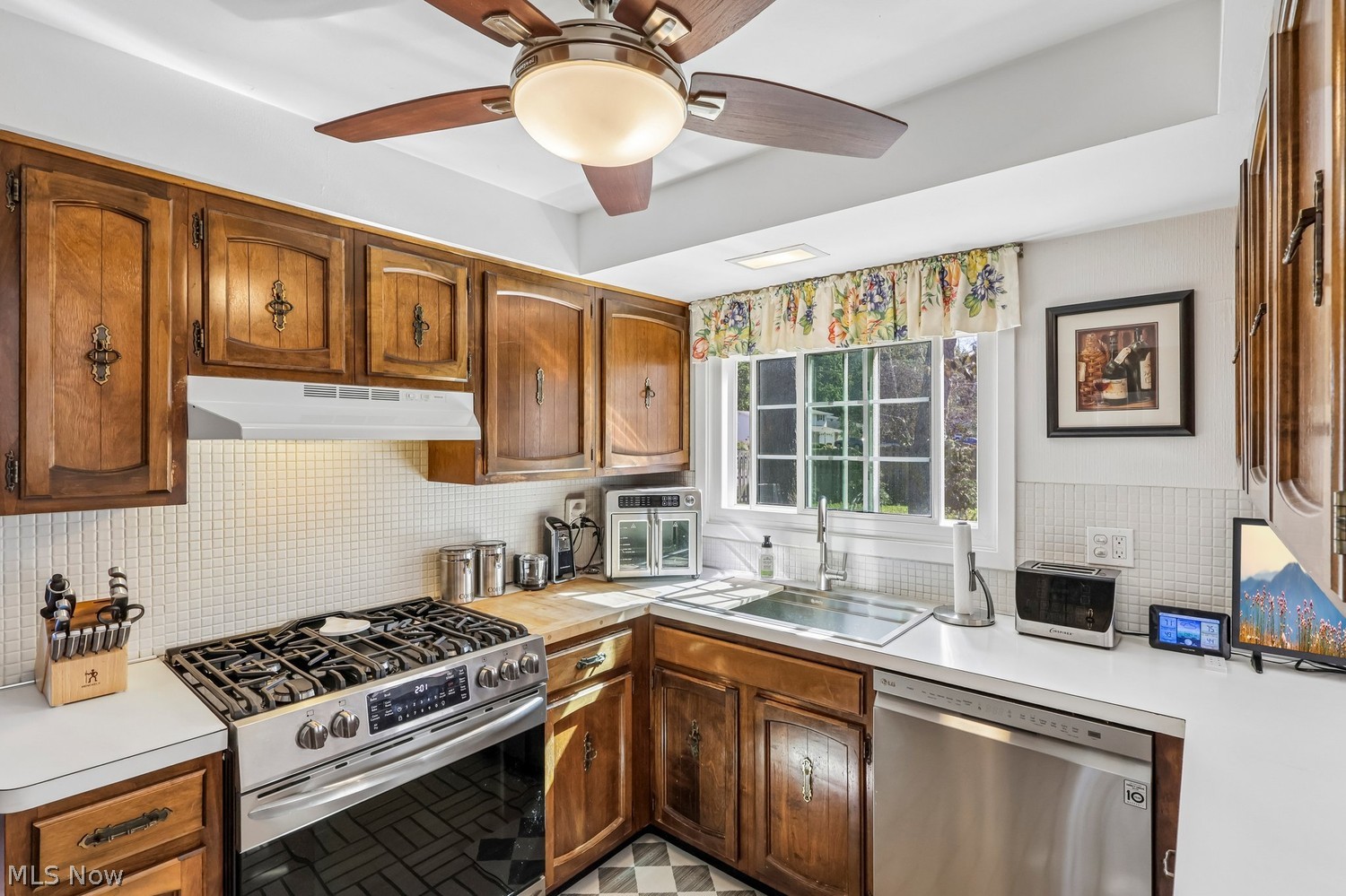 310 E Decker Drive Seven Hills OH 44131