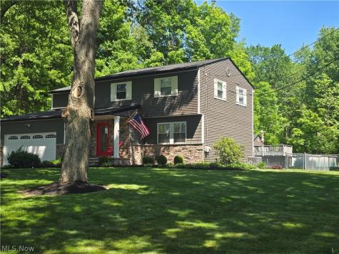 9443 Ledge Acres Drive Macedonia OH 44056