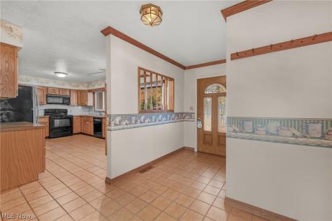 239 Forest Street Wellington OH 44090