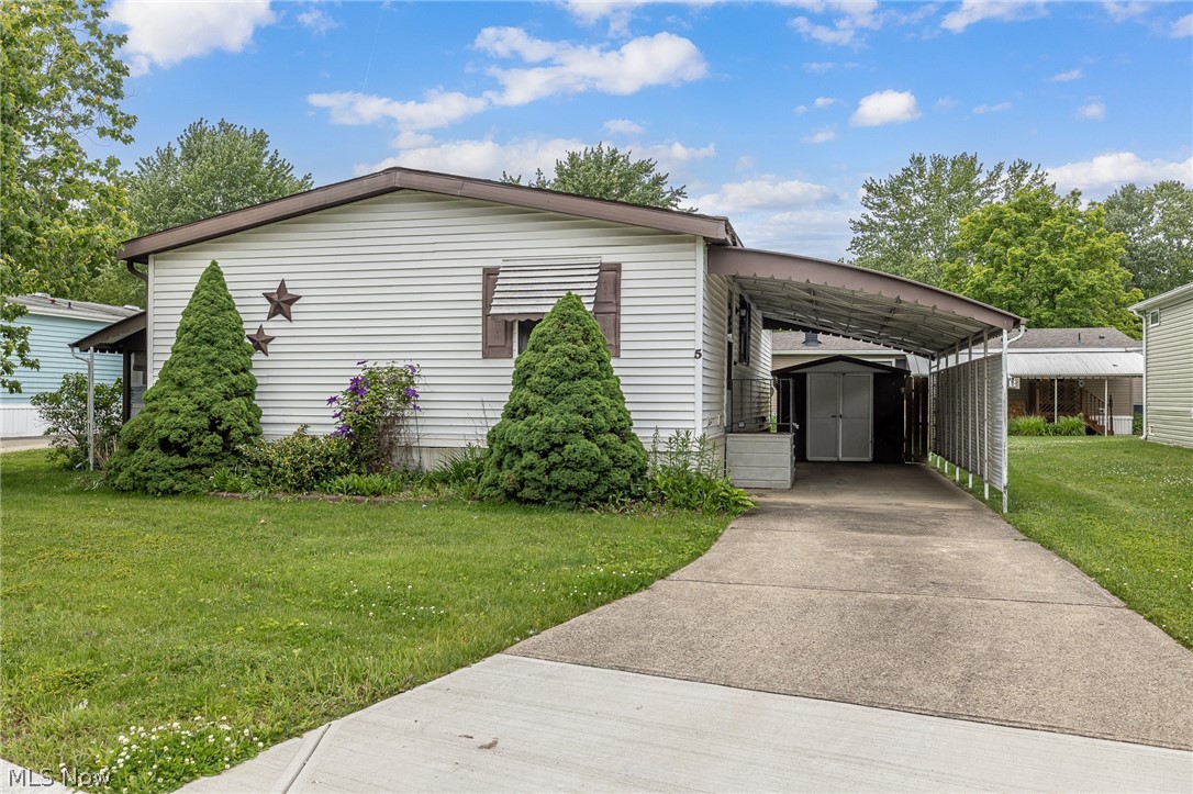 5 Michael Drive Olmsted Twp OH 44138