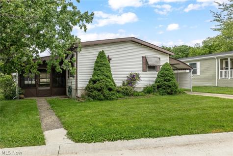 5 Michael Drive Olmsted Twp OH 44138