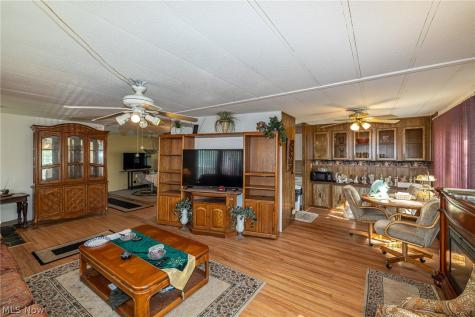 16 Grand Boulevard Olmsted Twp OH 44138