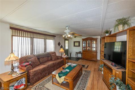 16 Grand Boulevard Olmsted Twp OH 44138