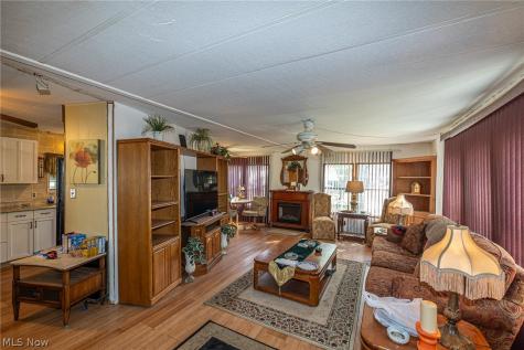 16 Grand Boulevard Olmsted Twp OH 44138