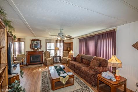 16 Grand Boulevard Olmsted Twp OH 44138