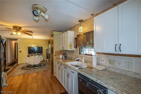 16 Grand Boulevard Olmsted Twp OH 44138