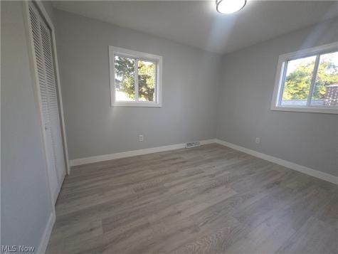 203 Paxton Road Eastlake OH 44095
