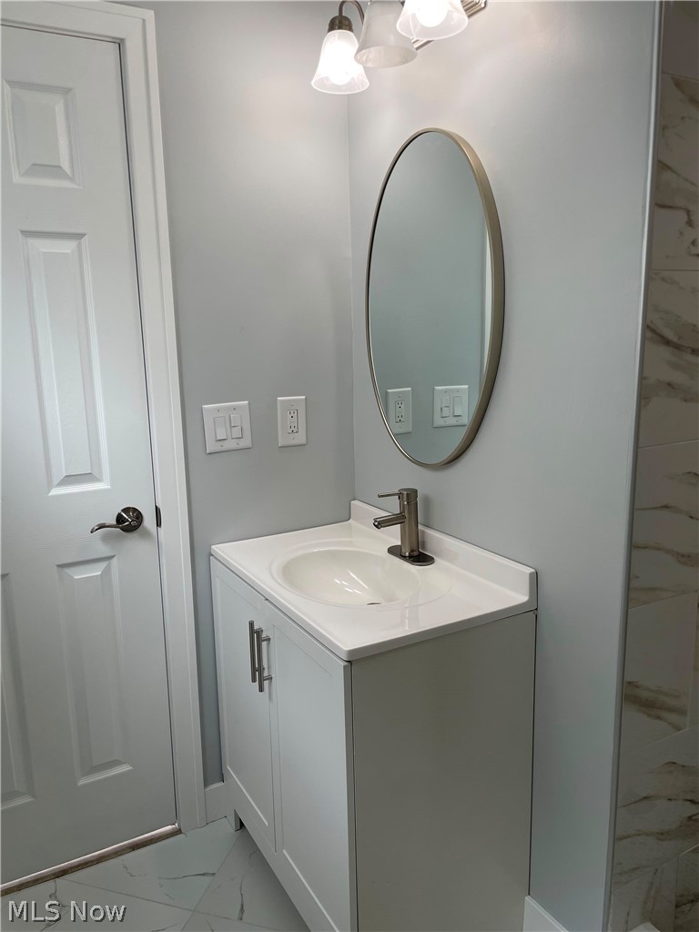 203 Paxton Road Eastlake OH 44095