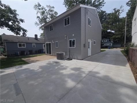 203 Paxton Road Eastlake OH 44095