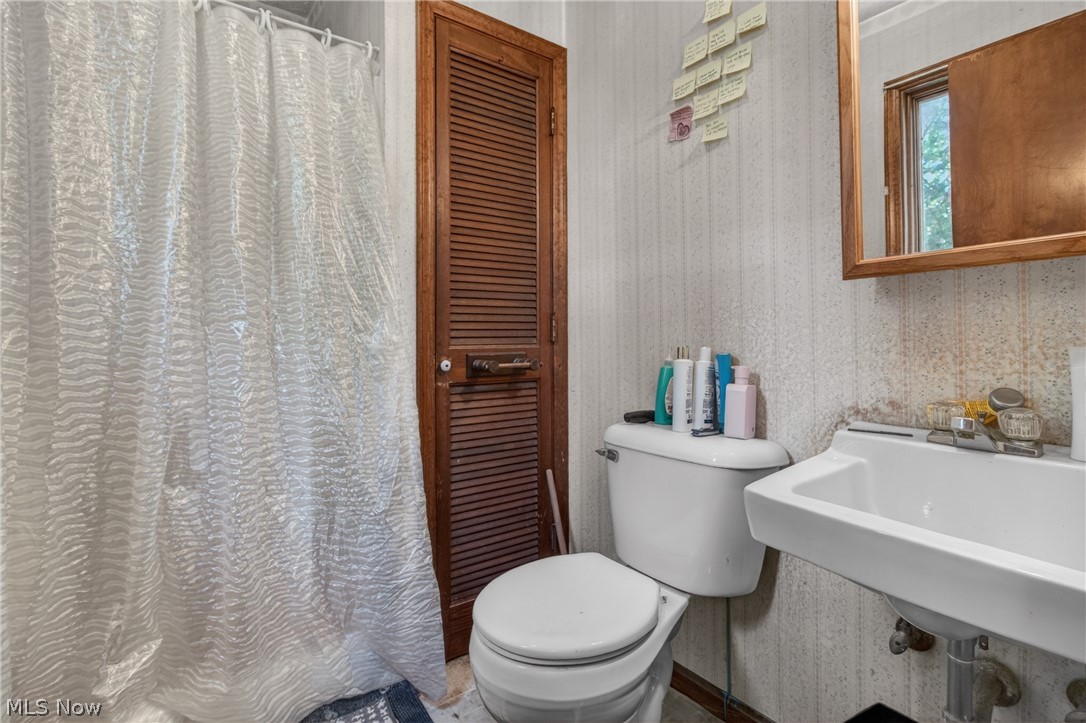 1031 Park Avenue Amherst OH 44001