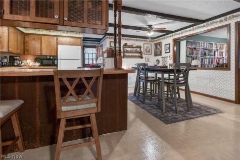 1031 Park Avenue Amherst OH 44001