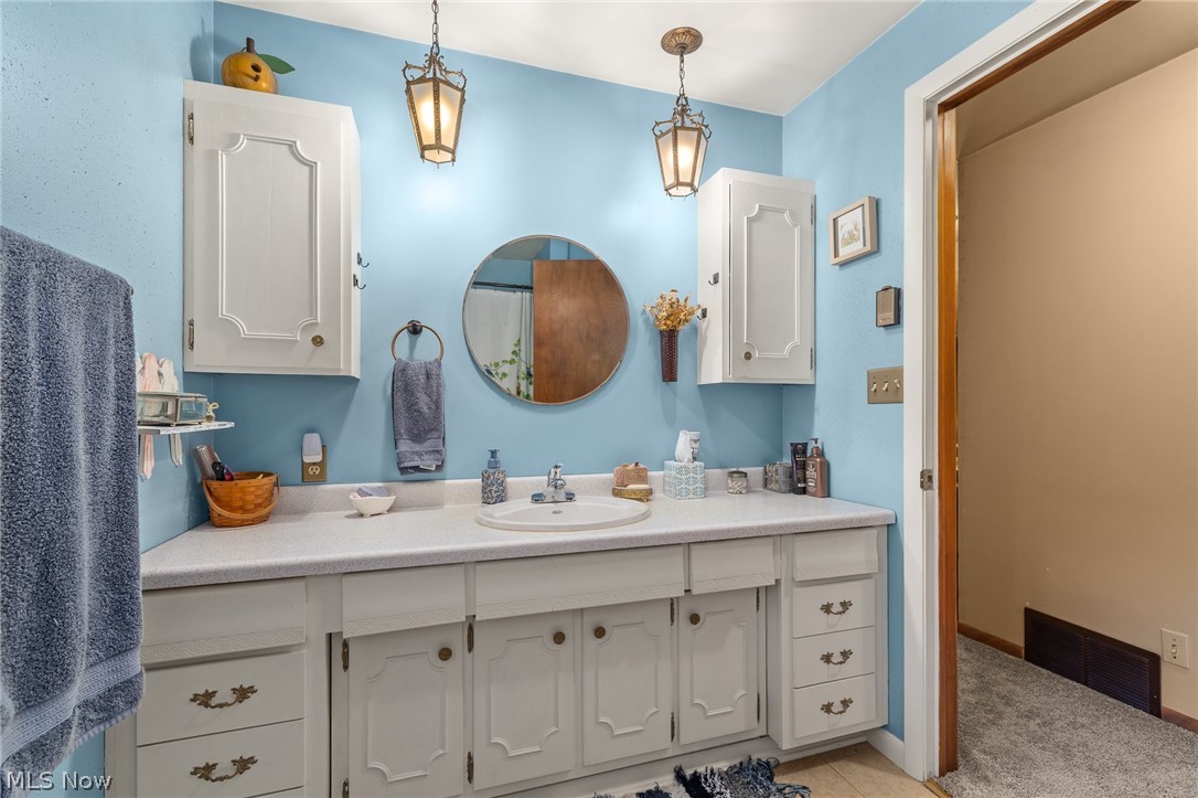 1807 Hanley Road W Mansfield OH 44904